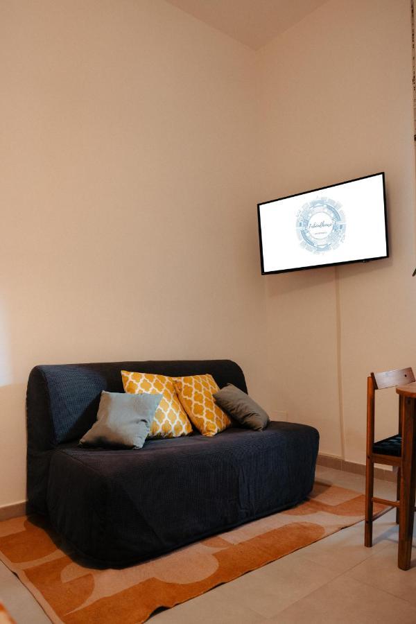 Faboulhouse: Zona Arenella/Vomero. Apartment Naples Luaran gambar